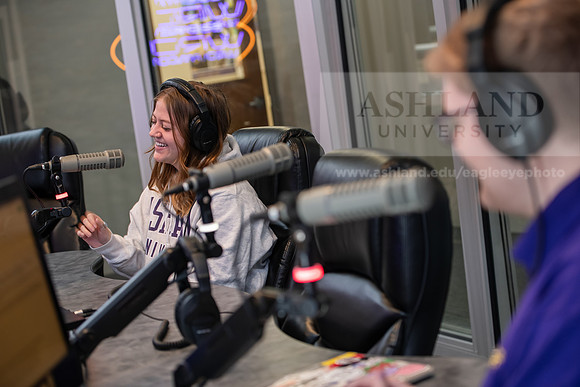 WRDLRadioMorningShow0224AWB_8577
