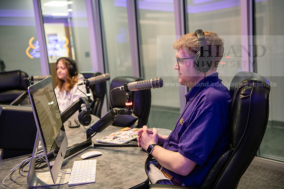 WRDLRadioMorningShow0224AWB_8597