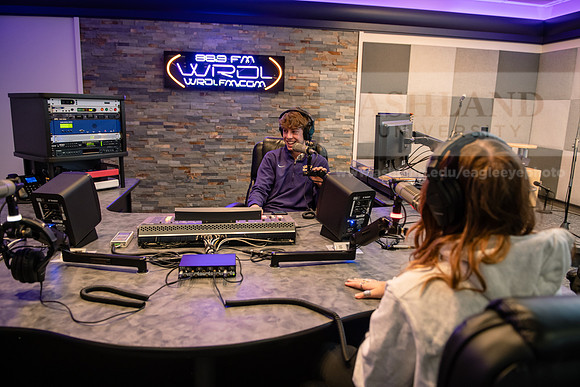 WRDLRadioMorningShow0224AWB_8623
