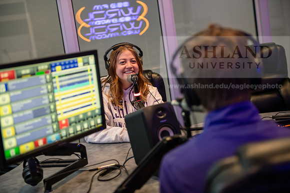 WRDLRadioMorningShow0224AWB_8633