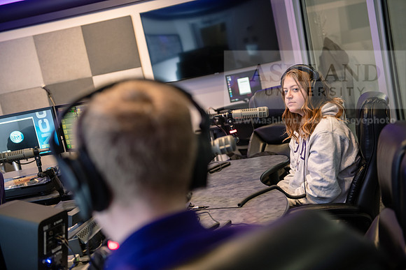 WRDLRadioMorningShow0224AWB_8668