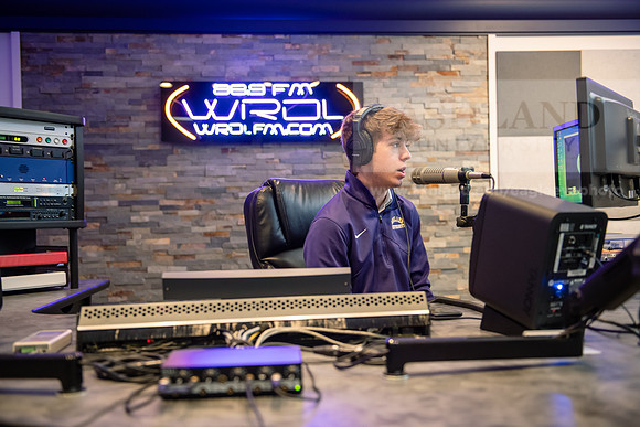 WRDLRadioMorningShow0224AWB_8698