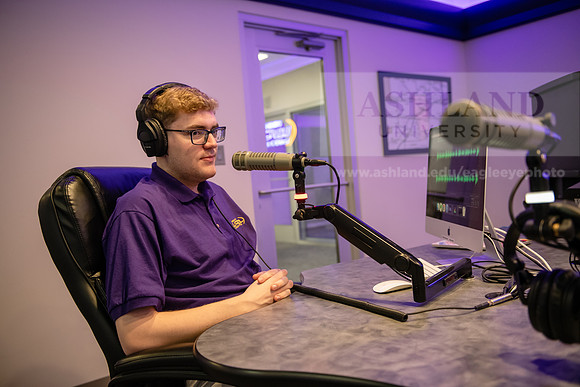 WRDLRadioMorningShow0224AWB_8736