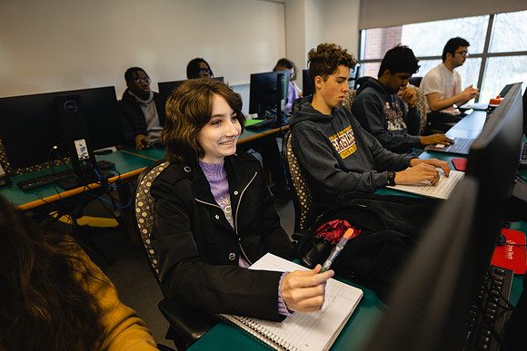 AU - Spring Photoshoot - UG - 2023 - Computer Science-7-7