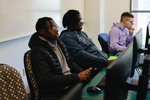 AU - Spring Photoshoot - UG - 2023 - Computer Science-6-6