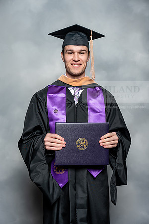 156SpGradMasterBusinessAdmin0525AU-Graduation-2025-Andrew-0464