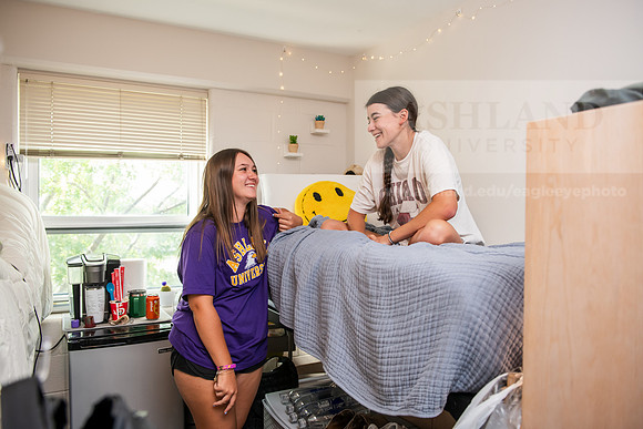 MoveInDay0824AWB_1411