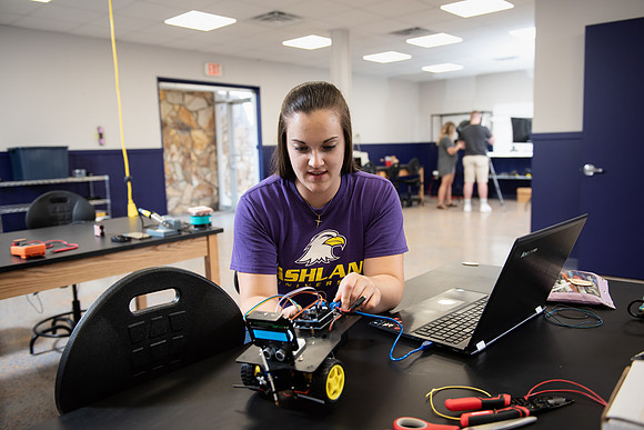COBE_STEMLab_Robotics0819ALW_9800