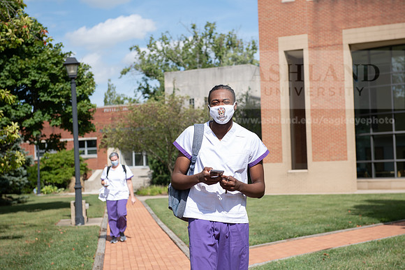 NursingStudentOnCampus0920ALW_6990