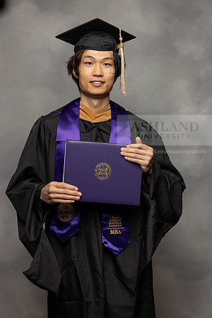 107SpGradMasterBusiness0524CCP10708