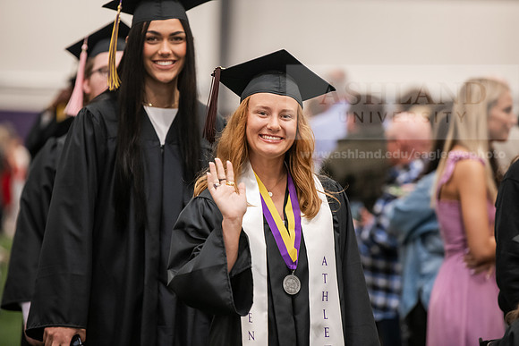 188SpGradProcessional0525AWB_2436