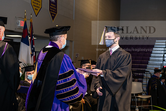 070BachelorEducationWiGrad1221ALW_7062
