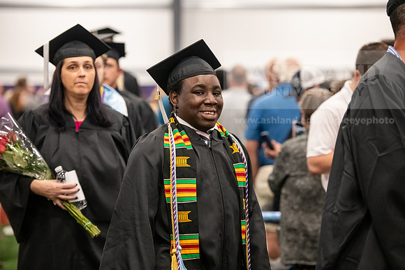 165SpGradProcessional0524AWB_8592