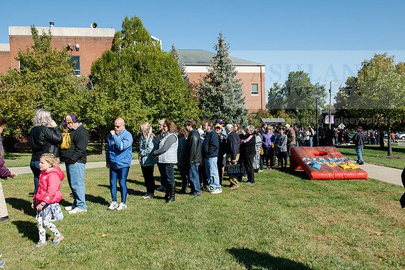 HomecomingPizza1019ALW_5294