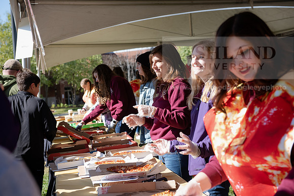 HomecomingPizza1019ALW_5345