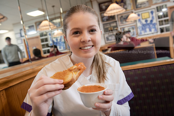 StudentDiningFood0220ALW_4608