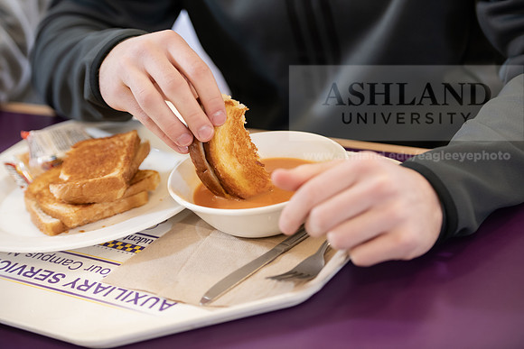 StudentDiningFood0220ALW_4514
