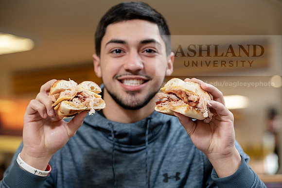StudentDiningFood0220ALW_4196
