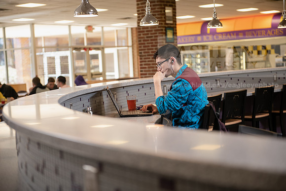 StudentDiningFood0220ALW_4457