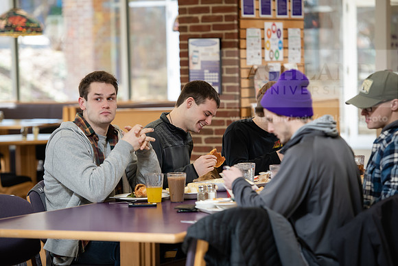 StudentDiningFood0220ALW_4570