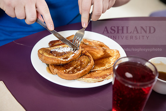 StudentDiningFood0220ALW_4425