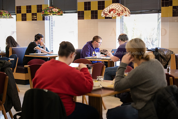 StudentDiningFood0220ALW_4592