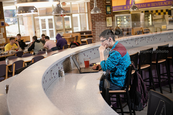 StudentDiningFood0220ALW_4458