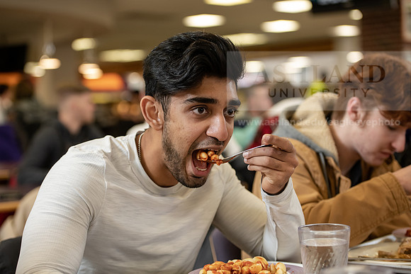 StudentDiningFood0220ALW_4131