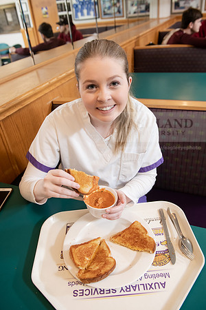StudentDiningFood0220ALW_4625