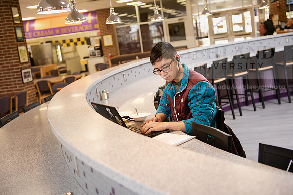 StudentDiningFood0220ALW_4475