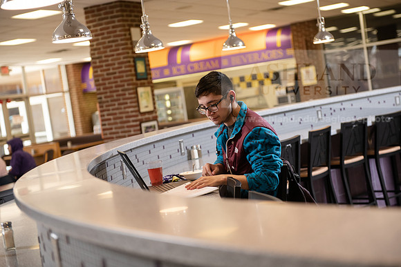 StudentDiningFood0220ALW_4461