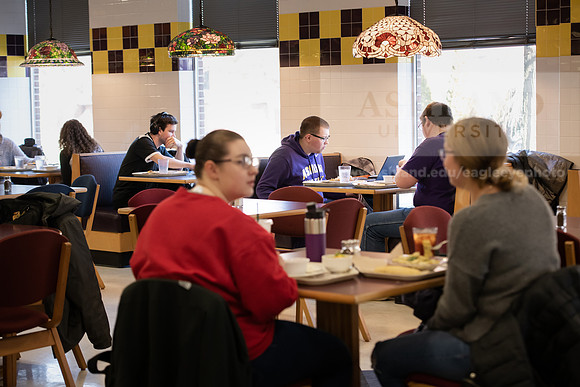 StudentDiningFood0220ALW_4590