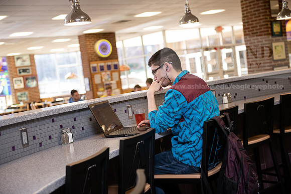 StudentDiningFood0220ALW_4452