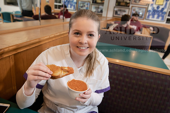 StudentDiningFood0220ALW_4612