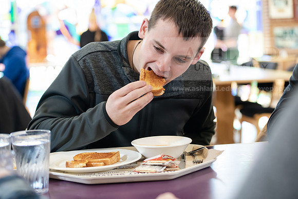 StudentDiningFood0220ALW_4550