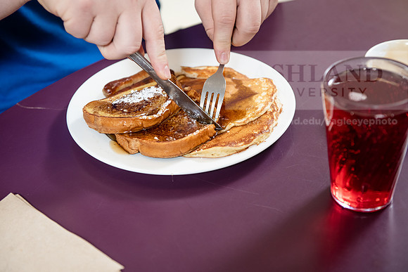 StudentDiningFood0220ALW_4427