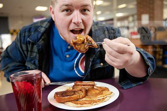 StudentDiningFood0220ALW_4451