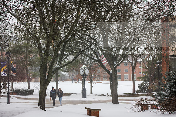 StudentsReturnWinterCampus0125AWB_6880