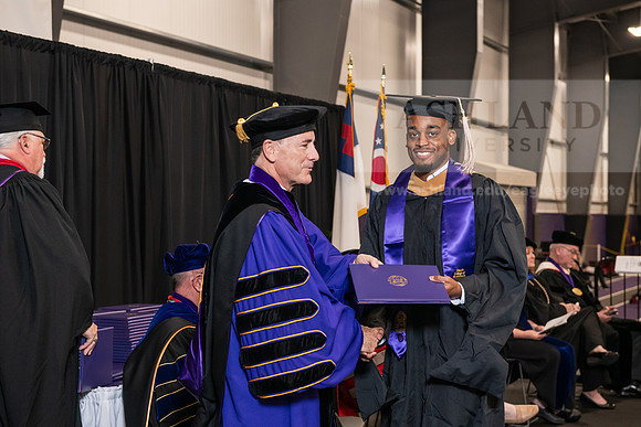 127SpGradMasterBusiness0524AWB_9295