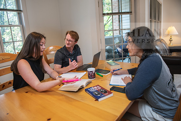 MAHGSeniorApts0723AWB_7119