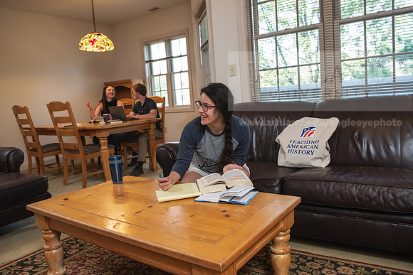 MAHGSeniorApts0723AWB_7174