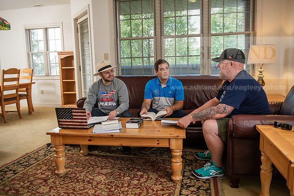 MAHGStudentsSrApt0723AWB_4323