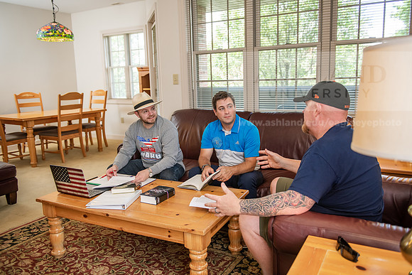MAHGStudentsSrApt0723AWB_4347