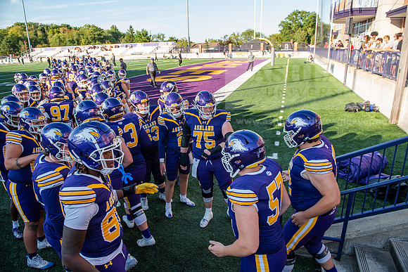 AUvIUPFootball0924ALW_8246