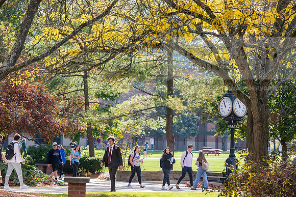 FallCampusLife1024AWB_5421