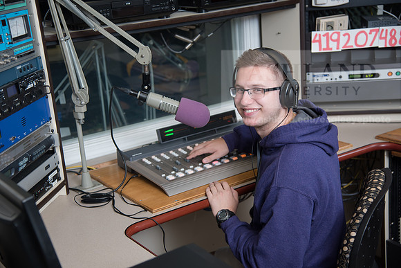 WRDLRadio0916ALW_8086