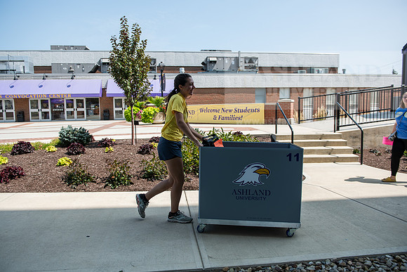 MoveInDay0824AWB_0274