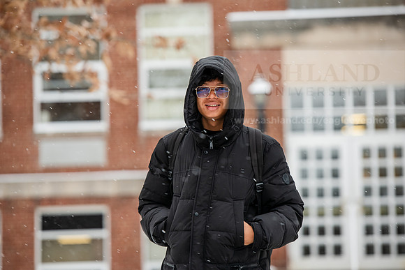 StudentsReturnWinterCampus0125AWB_6774