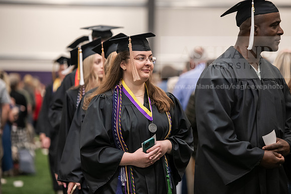157SpGradProcessional0525AWB_2421
