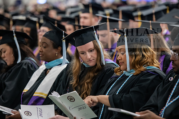 088SpGradCeremony0525AWB_2662